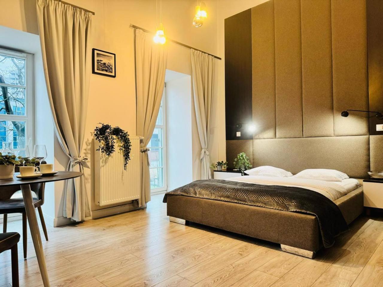 Absyntapartments 24 Rynek วรอตซวาฟ ภายนอก รูปภาพ